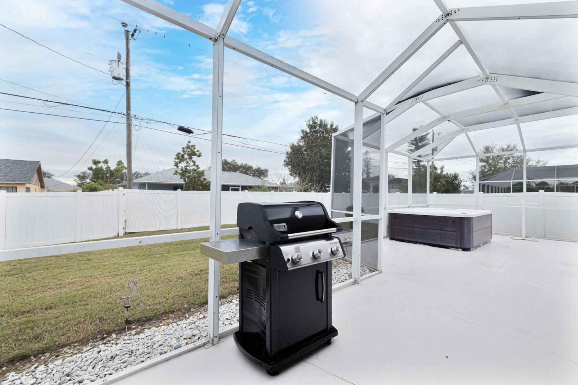 Endless Summer Retreat Jacuzzi 3Kingbed Airhockey Cape Coral Exterior photo